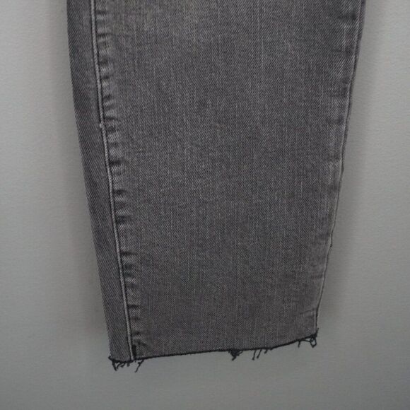 New Good American Good Classic Raw Hem Slim Jeans in Black170 SZ 2/26 - Picture 8 of 15